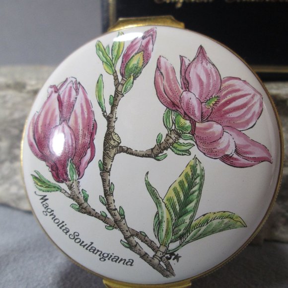 Crummles Enamel Box MAGNOLIA Soulangiana Blossom - Picture 1 of 15